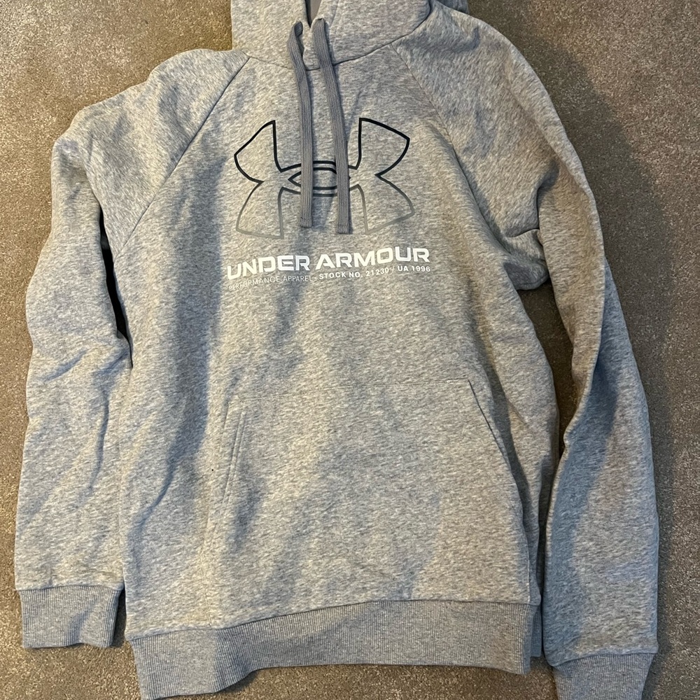 Under Armour Sweatshirt